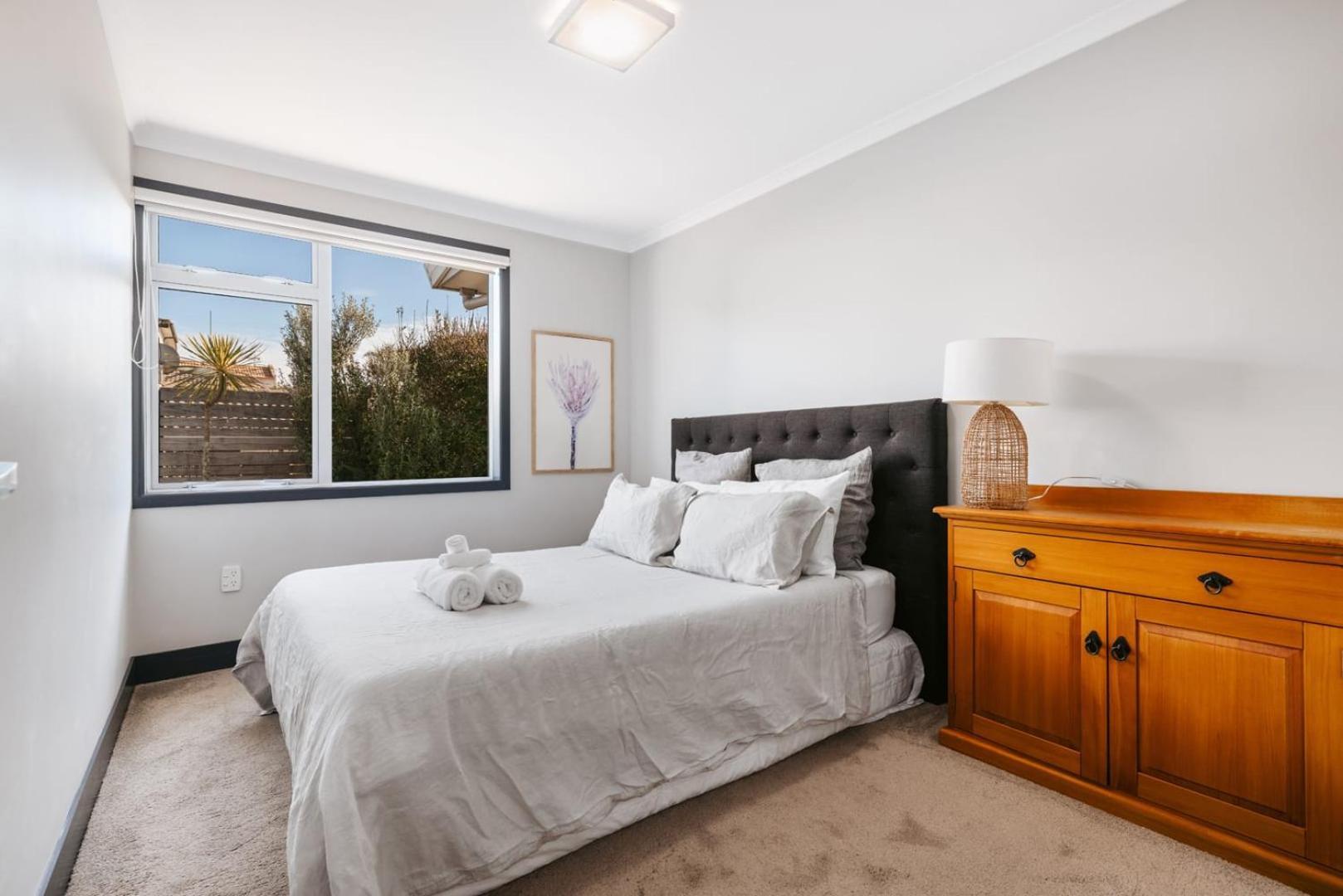 Seaside Beach Retreat - Outdoor Living Villa Mount Maunganui Bagian luar foto