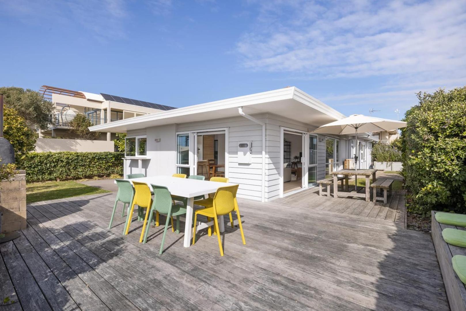 Seaside Beach Retreat - Outdoor Living Villa Mount Maunganui Bagian luar foto
