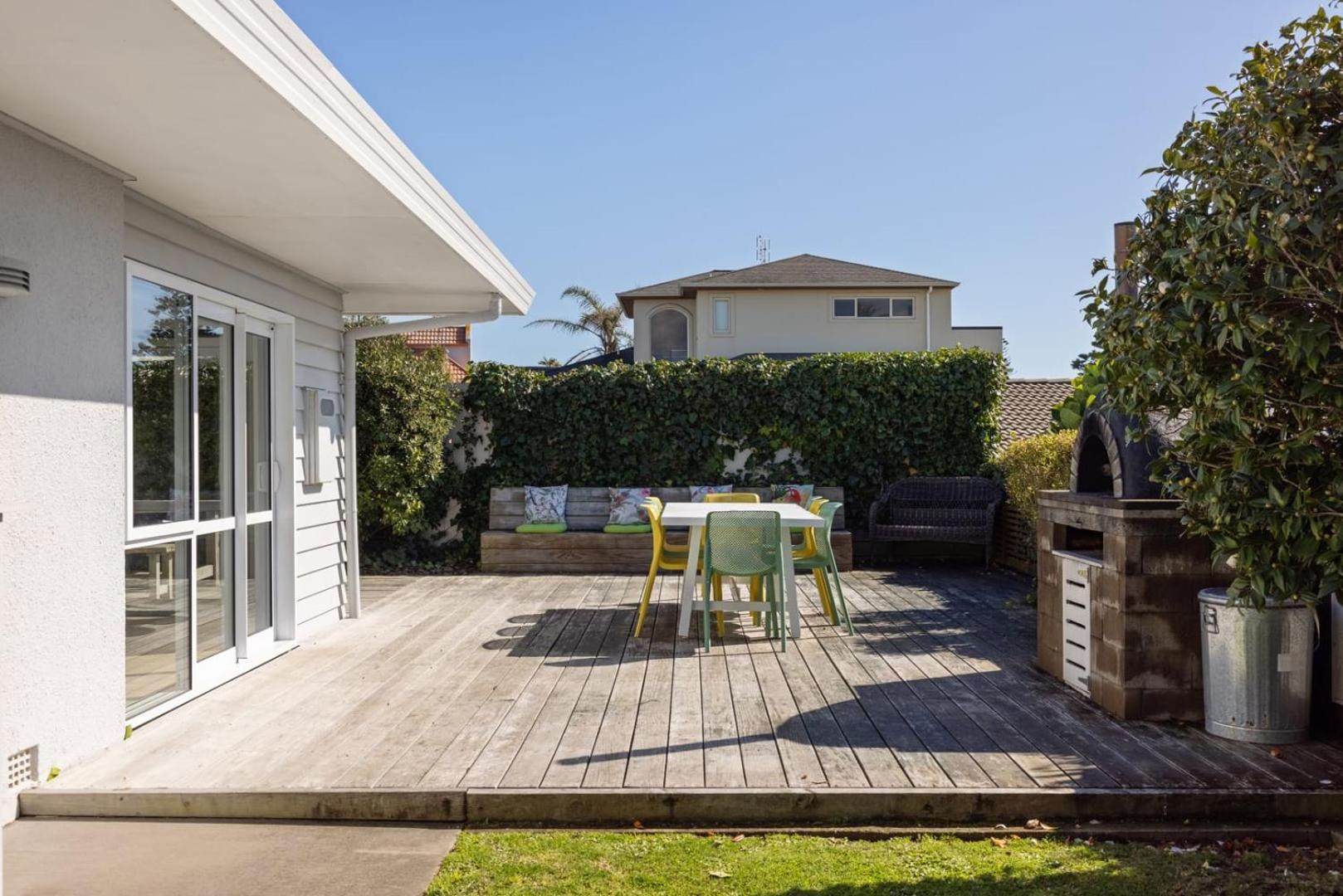Seaside Beach Retreat - Outdoor Living Villa Mount Maunganui Bagian luar foto